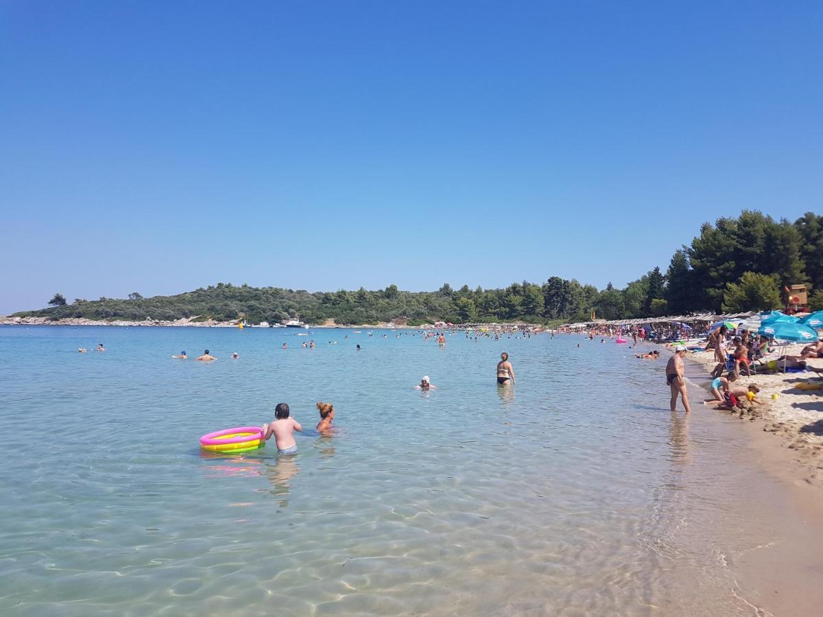 Kyrana Apartments Παλιούρι Εξωτερικό φωτογραφία